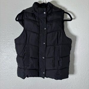 Arizona Jeans Co Women's Black Puffer Vest with Hoodie Size Medium